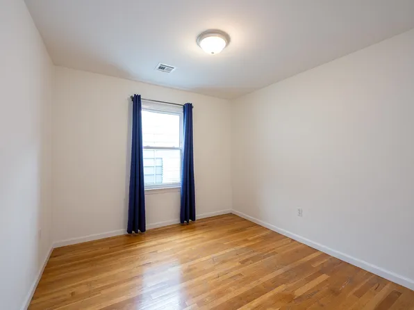 108 Claremont Avenue image 16 of 20