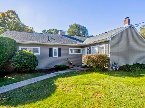 183 Applewood Dr #183, Chicopee, MA 01022