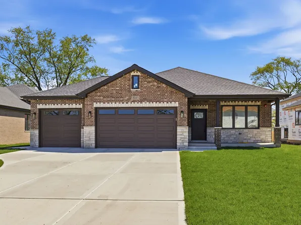 8041 S 85th Ct, Justice, IL 60458