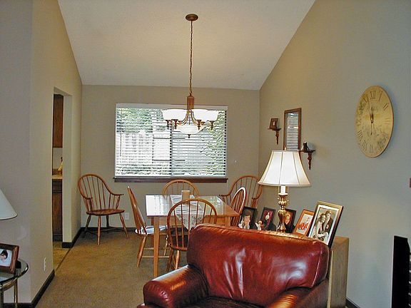 Dining Rm