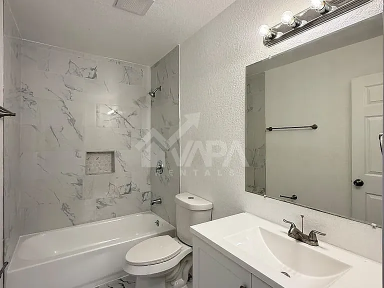 4847 Featherock — Photo 7