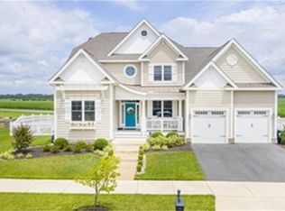 672 Spring Hollow Dr, Middletown, DE 19709