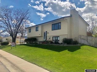 890 Donegal St, Casper, WY 82609