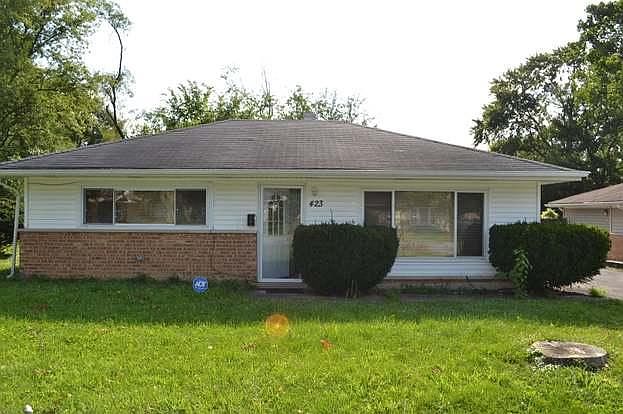 1st image of 423 Shabbona Dr