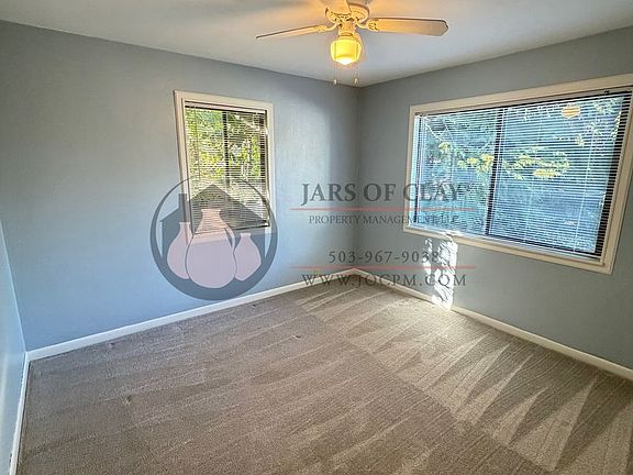 3rd image of 305 Bradley Dr SE
