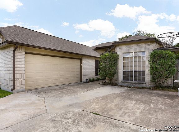 3rd image of 5319 Lakebend East Dr