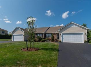 5 Sweet Corn Dr, Cranston, RI 02921