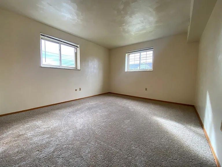 511 Freeport Rd — Photo 38