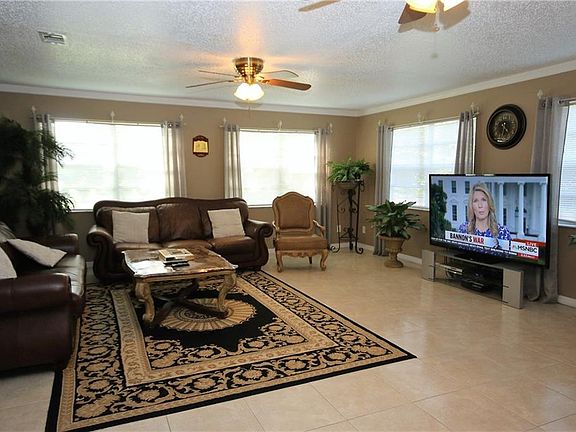 3rd image of 1640 Whitewood Dr