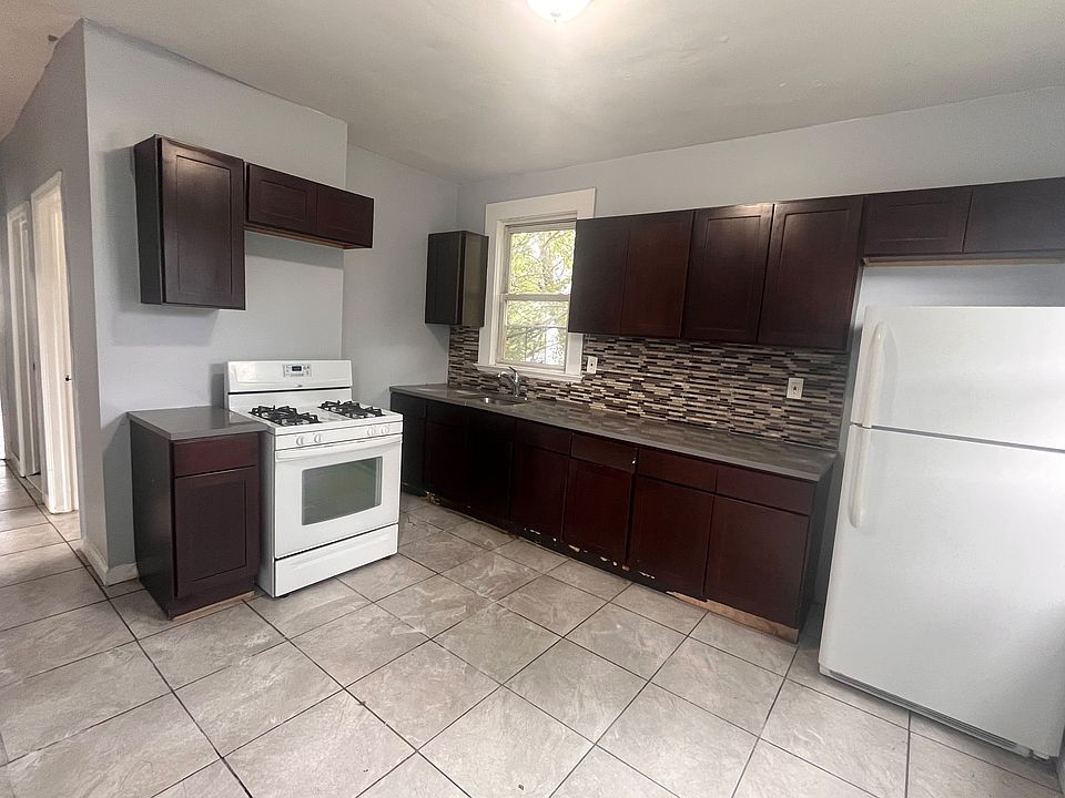 1st image of 116 22nd St #2E