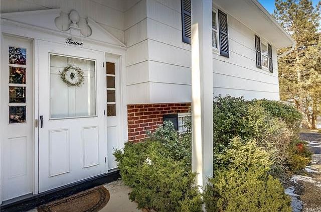 1st image of 12 Caroll Dr