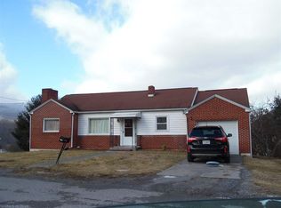 1109 Westview St, Narrows, VA 24124