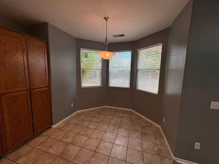 2133 N Denton St — Photo 10