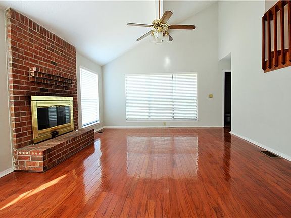 5th image of 1390 Shady Cove Ln