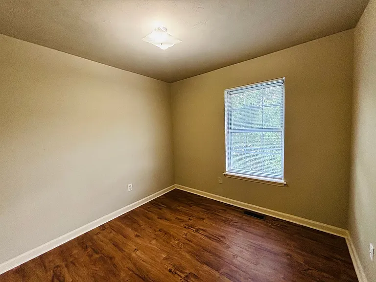 1416 Christine Ct — Photo 17