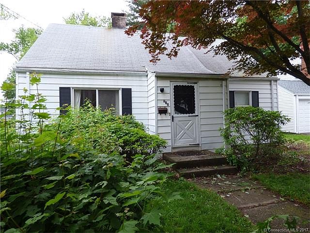 2nd image of 111 Somerset St