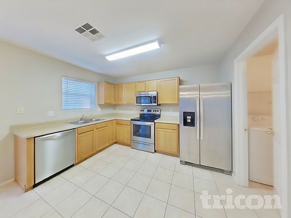 5th image of 5871 E Everhart Ln