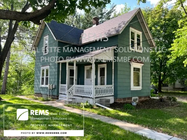 627 N Park St, Reedsburg, WI 53959