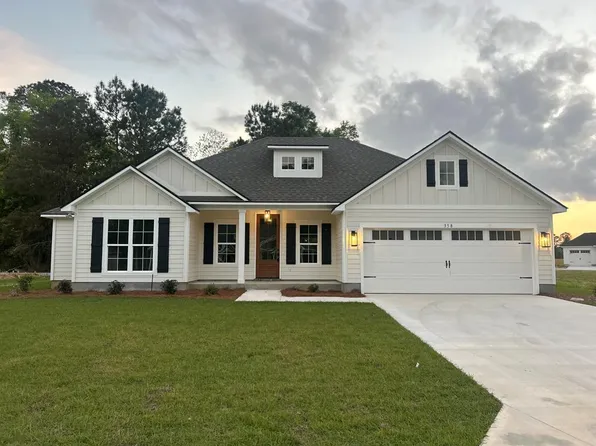 358 Barry Field Cir, Hahira, GA 31632