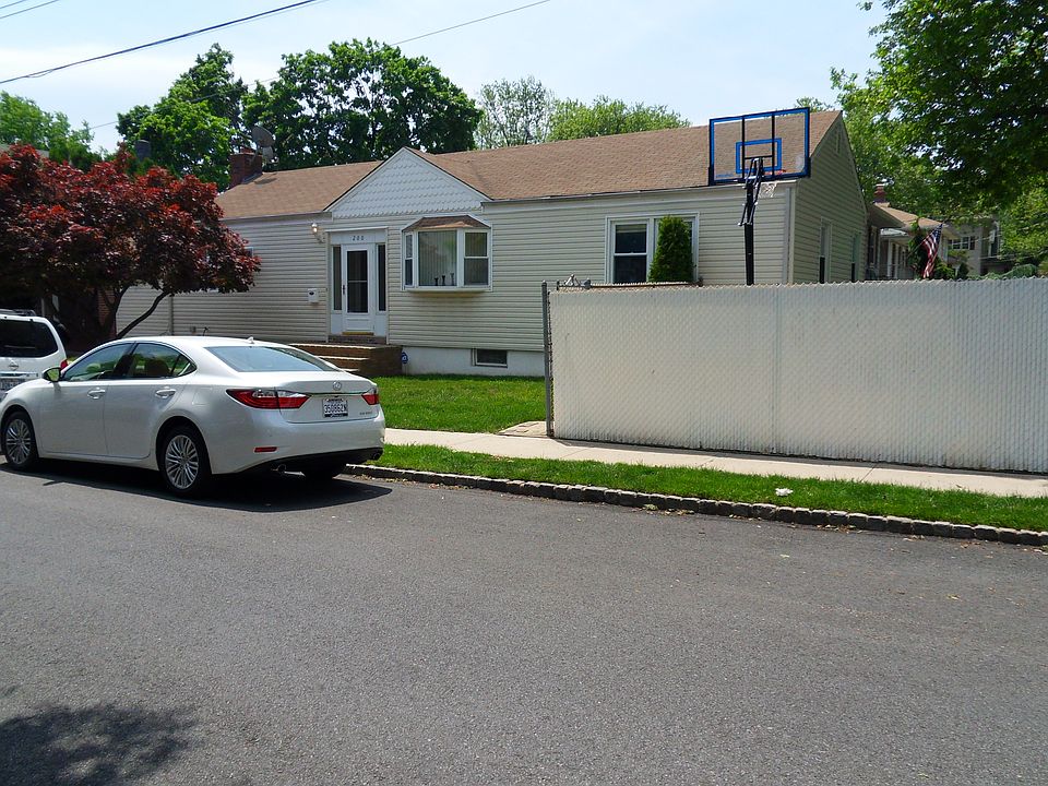 1st image of 200 Otis Ave