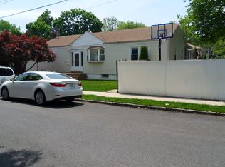 200 Otis Ave, Staten Island, NY 10306
