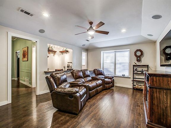5th image of 1104 Serenade Ln