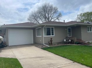 2009 E Broadway Ave, Pierre, SD 57501