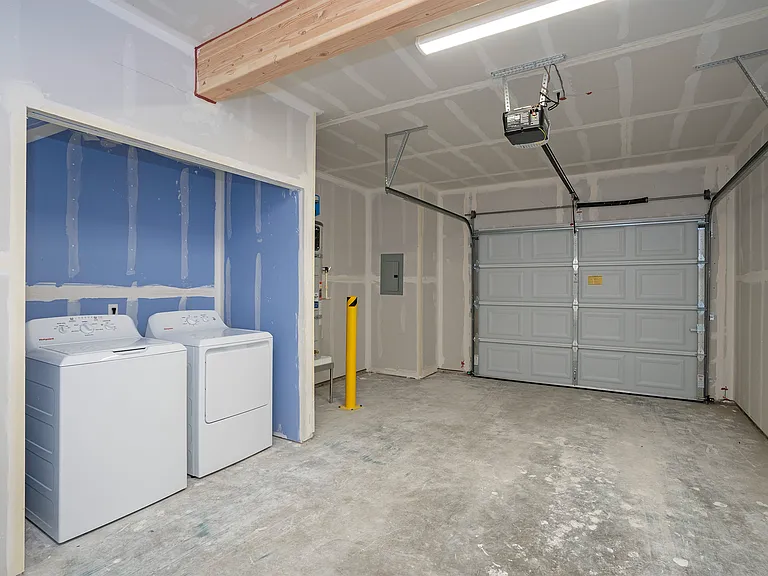 11208 Kline St SW #J-4 — Photo 31