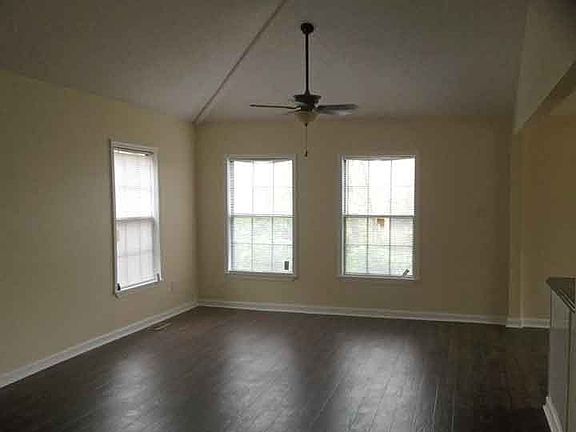 5th image of 2109 Snow Lake Dr