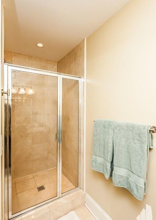 1st image of 730 W Waveland Ave #2