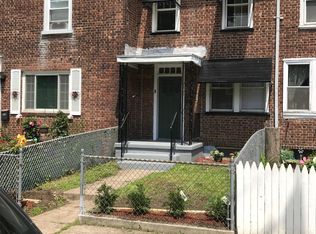 977 Trent Rd, Camden, NJ 08104