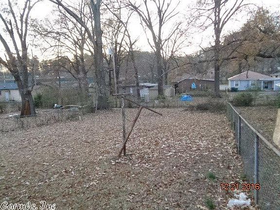 16036630_1