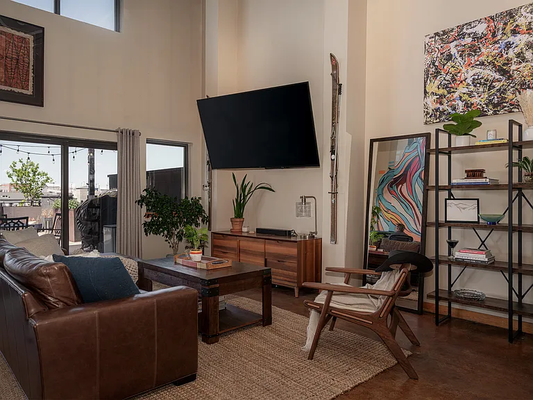 Option to keep the TV wall mount