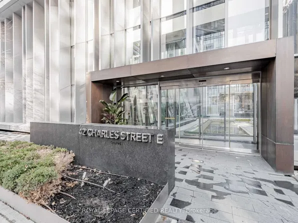 42 Charles St E, Toronto, ON