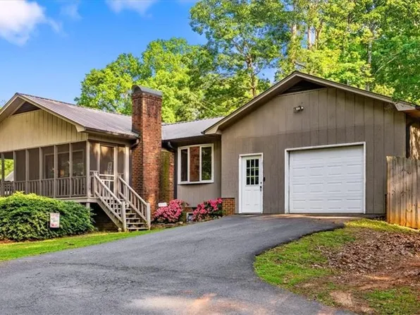 213 Byerly Dr, Thomasville, NC 27360