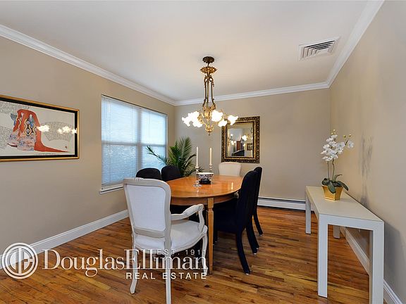 5th image of 4 Bridle Ln