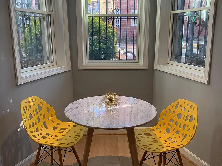 614 C St NE #B — Photo 6