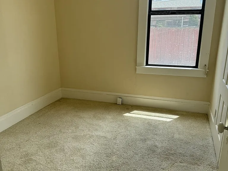 43518 Bryant St — Photo 8