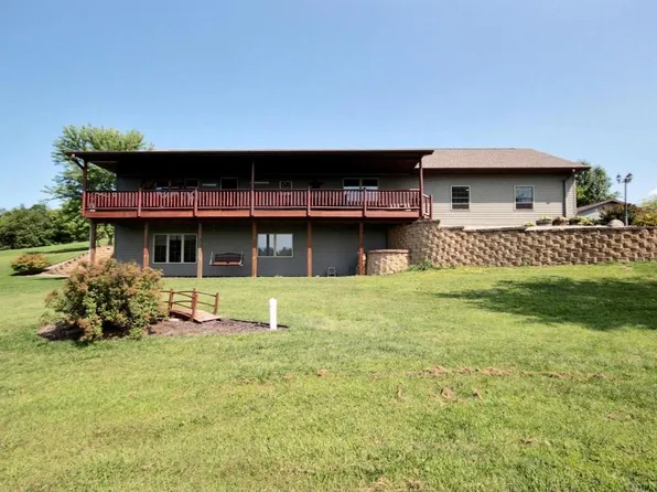 N6617 Scotch Coulee Rd E, West Salem, WI 54669