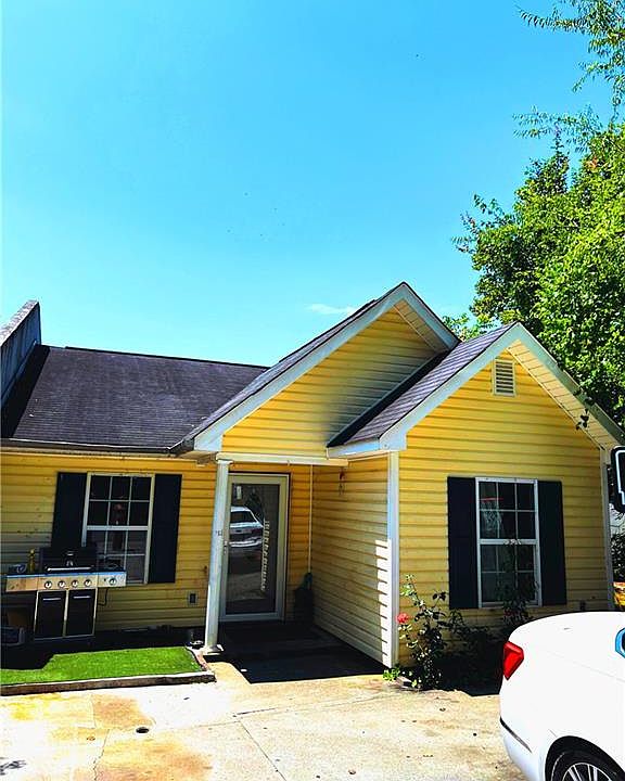 1st image of 1902 Bartenfield Dr