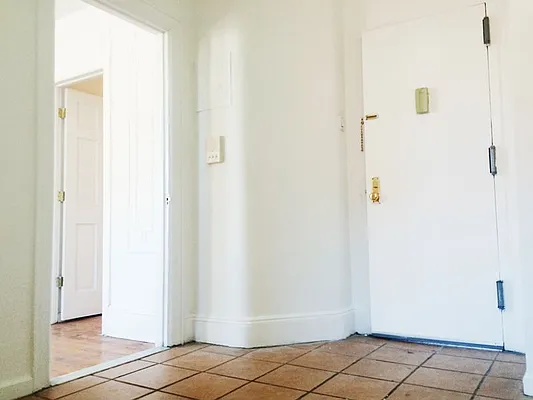 Rented by In Haus LLC | media 13