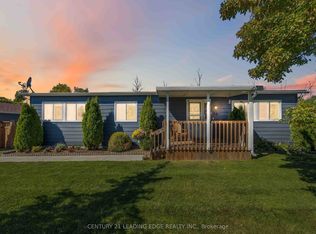 10 Hummingbird Cir, Georgina, ON L0E 1R0