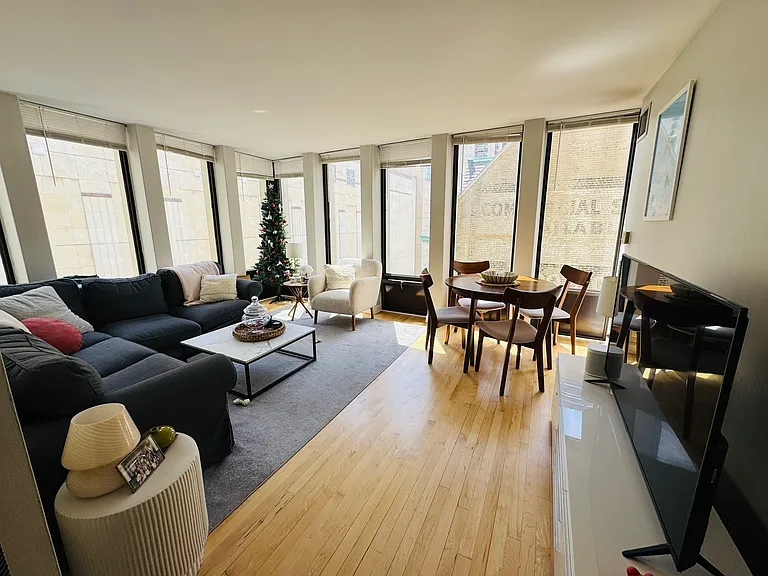 100 E Walton St #14F — Photo 2