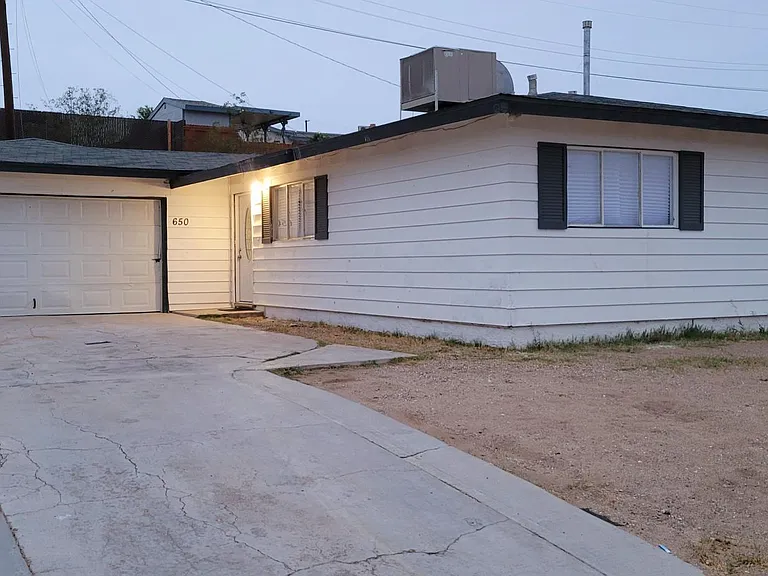 650 Stevens Ave — Photo 14