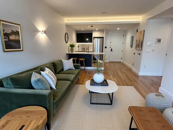 25 Bruckner Boulevard image 1 of 17