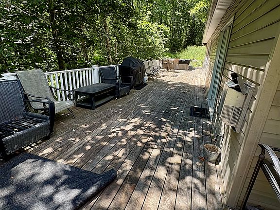 3rd image of 1219 Chipmunk Ln
