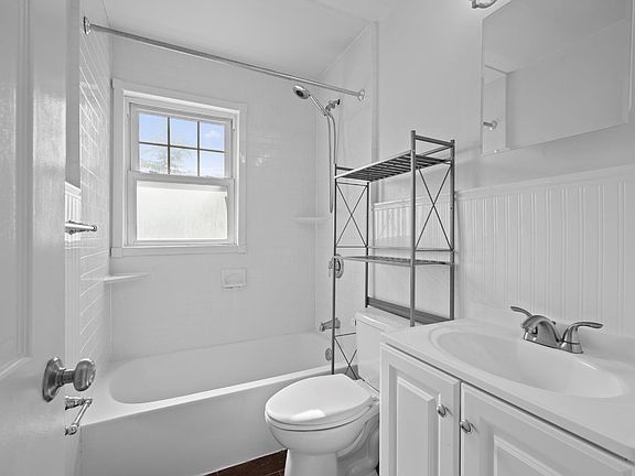 5th image of 305 Columbus Ave Floor 2
