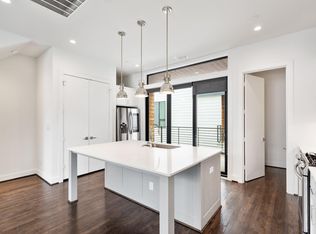 2121 N Garrett Ave #201, Dallas, TX 75206