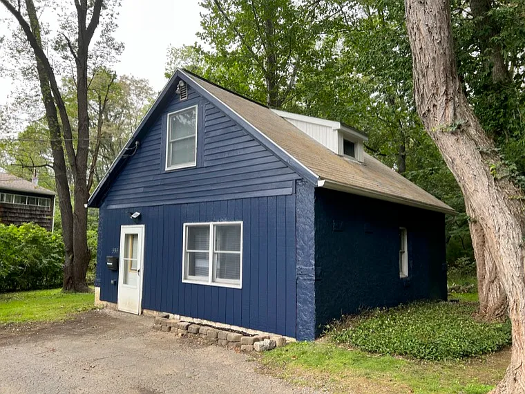 555 Kemmerer Rd — Photo 7