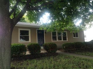 146 W Irving Park Rd, Roselle, IL 60172